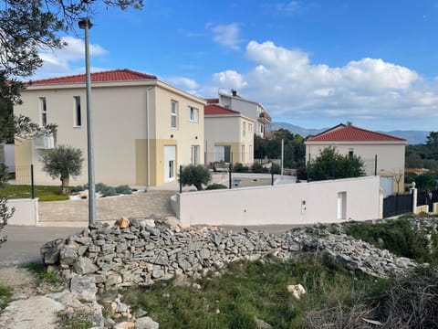 Property building, Day