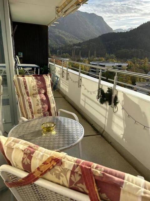 98, Bergblick, 2 Schlafzimmer, Dusche , WC, Küche, Wohnzimmer Apartment in Bad Reichenhall