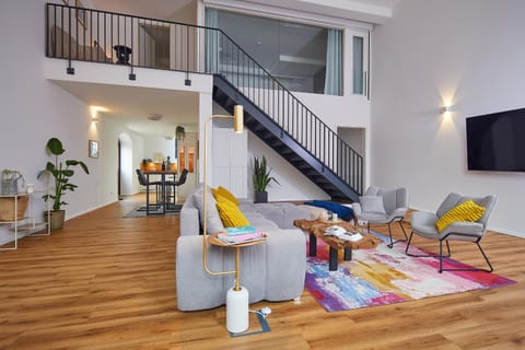 Living room, Dining area, kitchen
