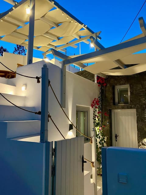 Euphemus Cave House Apartment in Mesaria