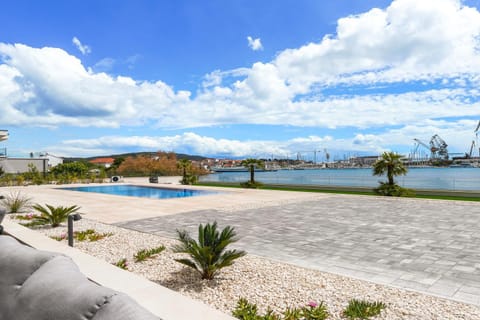 Sea view, Swimming pool