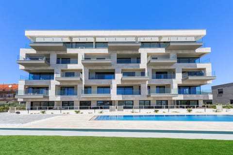 Property building, Swimming pool