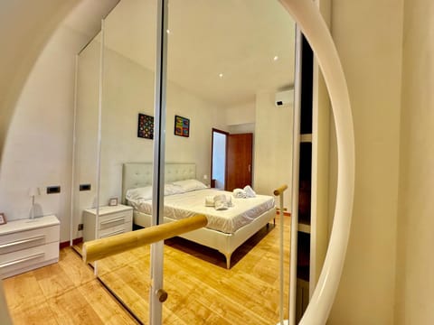 Como Lake 2BD near the station Apartment in Como