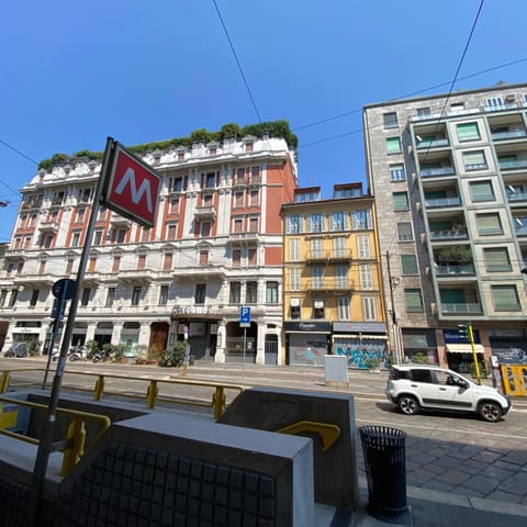 Property building, Nearby landmark, Neighbourhood, City view, Landmark view, Location