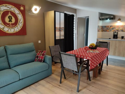 Studio dans la forêt provençale Apartment in French Riviera