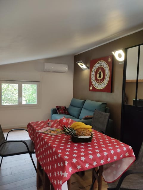 Studio dans la forêt provençale Apartment in French Riviera