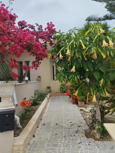 Liza's Place Nature lodge in Crete