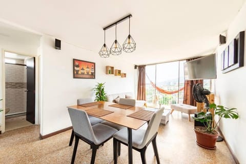 TV and multimedia, Living room, Dining area