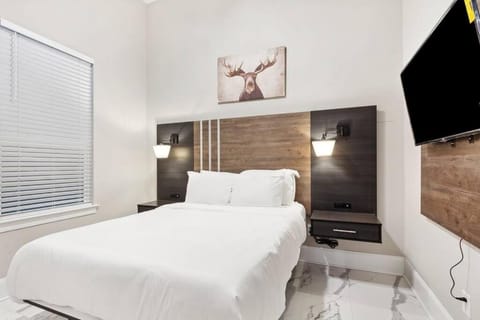 Luxury Villa 5bdrm 5ba Near French Quarter House in New Orleans