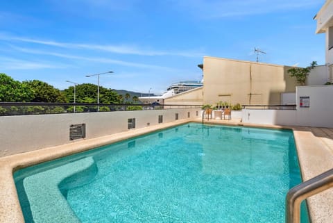 Pool view, Swimming pool