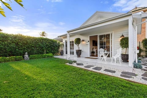 Patio, Day, Garden, Garden view