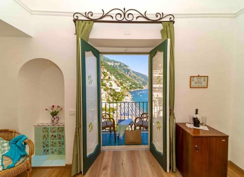 Day, Natural landscape, View (from property/room), Balcony/Terrace, Mountain view, Sea view, minibar