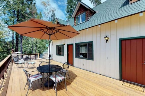 Property building, Patio, Day, View (from property/room), Balcony/Terrace, Balcony/Terrace, Dining area