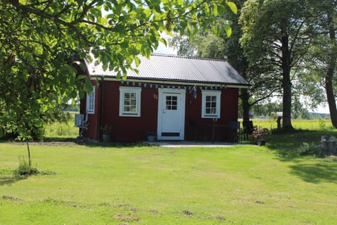 Property building, Natural landscape, Garden view