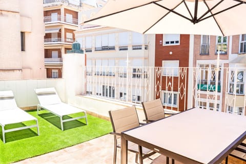 Property building, Balcony/Terrace, Balcony/Terrace