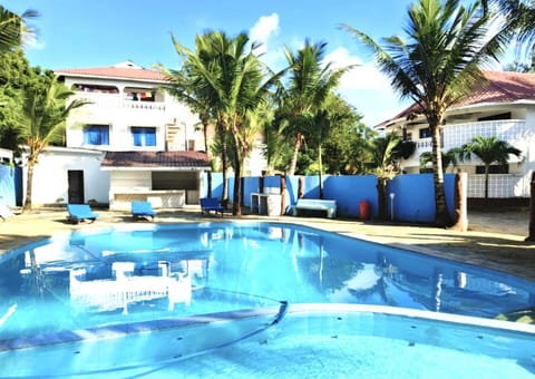 Property building, Pool view, Swimming pool