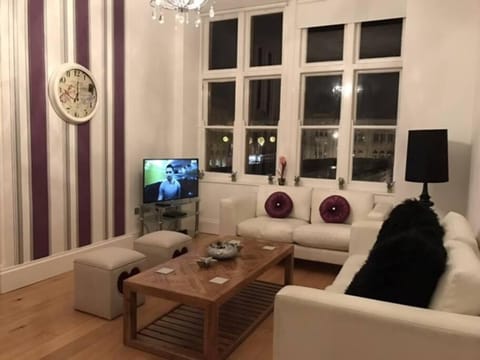 The Paradise Suite Apartment in Southport