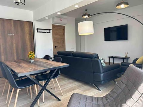 Communal lounge/ TV room, TV and multimedia, Living room, Seating area