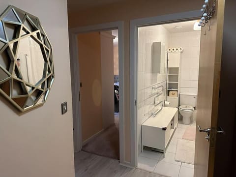 Family Retreat - City Center Apartment in Salford