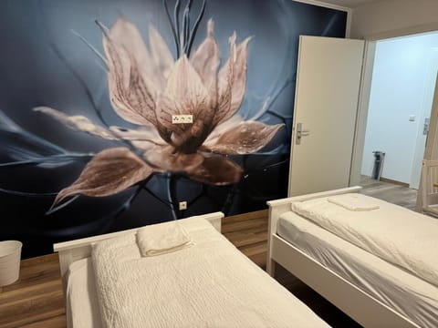 PENSION AMEDY Bed and Breakfast in Lubeck