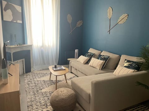 TV and multimedia, Living room, Photo of the whole room, Seating area