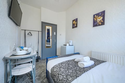 -RC7H- For your relaxed & Cosy Free Parking Vacation rental in Leeds