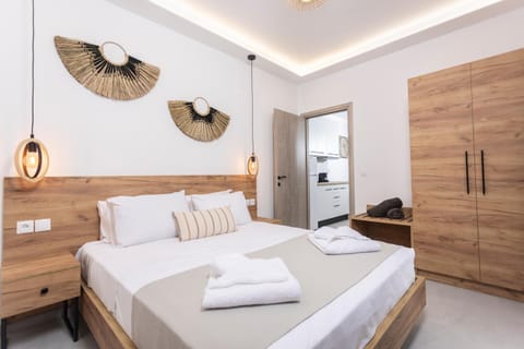 Bed, Photo of the whole room, Bedroom, towels, wardrobe
