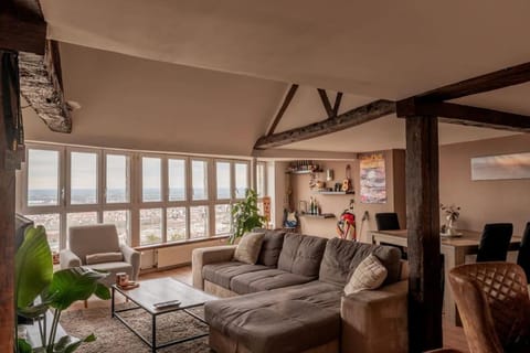 Duplex atypique dans la cité médiévale Apartment in Laon