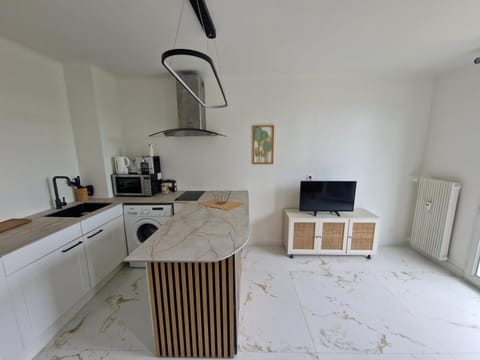 TV and multimedia, stove