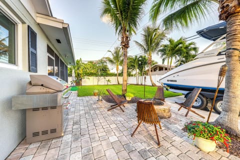 Location, Location! Stylish Home in Palm Beach! House in Palm Beach Gardens