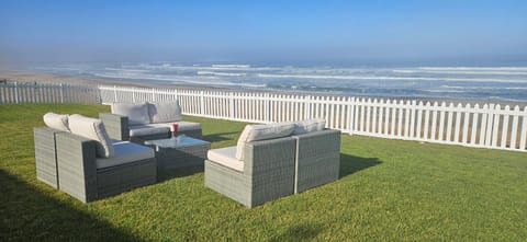 Garden, Balcony/Terrace, Seating area, Sea view