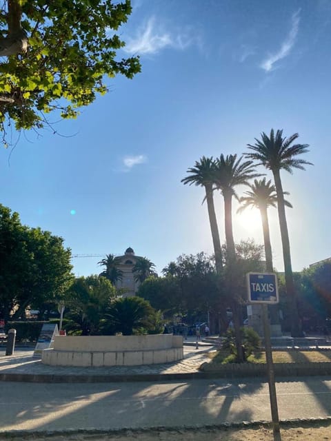 Appartement à 2 mn a pied de la plage L'Ile Rousse Corse Apartment in L'Île-Rousse