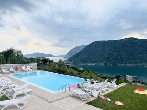 Lake view, Pool view, Swimming pool