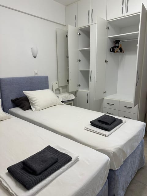 Bed, Bedroom, wardrobe