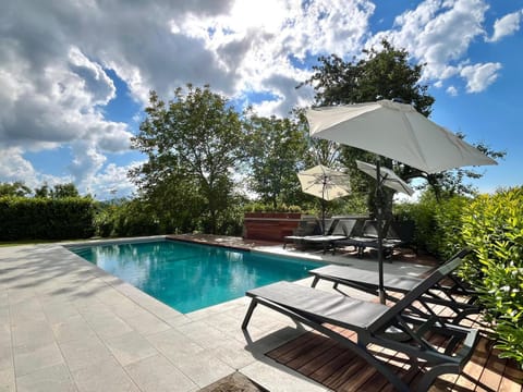 Balcony/Terrace, Pool view, Swimming pool, sunbed
