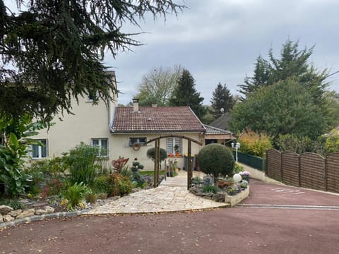 Property building, Garden view