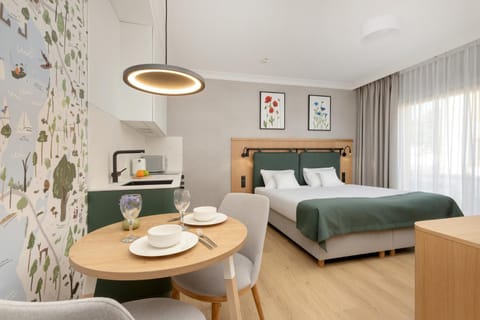 Bed, Kitchen or kitchenette, Photo of the whole room