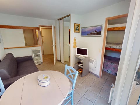 Studio avec alcôve et terrasse au calme à deux pas de la mer - FR-1-196-355 Apartment in Roquebrune-Cap-Martin