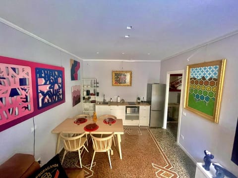 Kitchen or kitchenette, Living room, Dining area