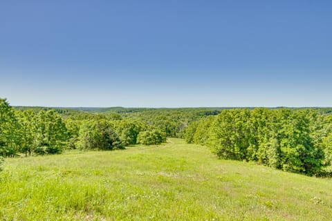 Peaceful Missouri Getaway with Valley View and Patio! House in Ozark Mountains