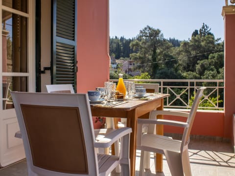 Patio, Day, View (from property/room), Balcony/Terrace, Dining area