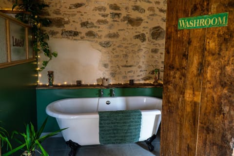 Bathroom, Bath