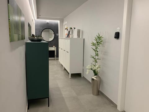 Lobby or reception, Decorative detail