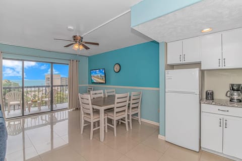 Spacious Ocean View 1 Bedroom Condo- Sleeps 8! 6042 House in Myrtle Beach