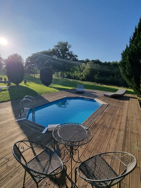 BBQ facilities, Swimming pool