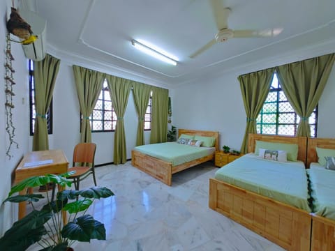Bed, Photo of the whole room, air conditioner