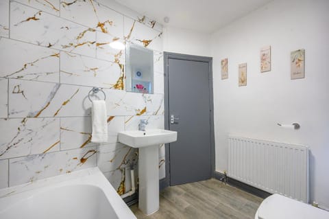 -RE7H- For your relaxed & Cosy Free Parking Vacation rental in Leeds