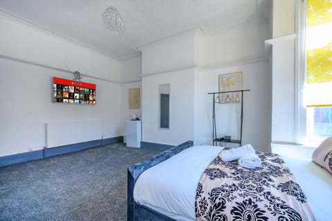 -RF7H- For your relaxed & Cosy Free Parking Vacation rental in Leeds