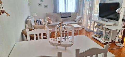TV and multimedia, Living room, Dining area