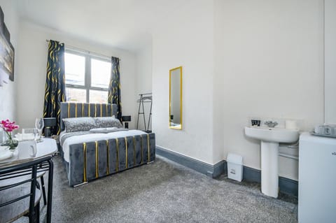 *RG7H*For your relaxed & Cosy Free Parking Vacation rental in Leeds